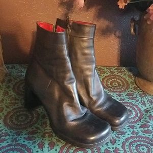 Black leather ankle boots size 8